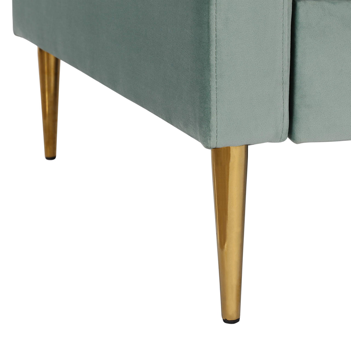 Highland Sofa Couch with Pillows