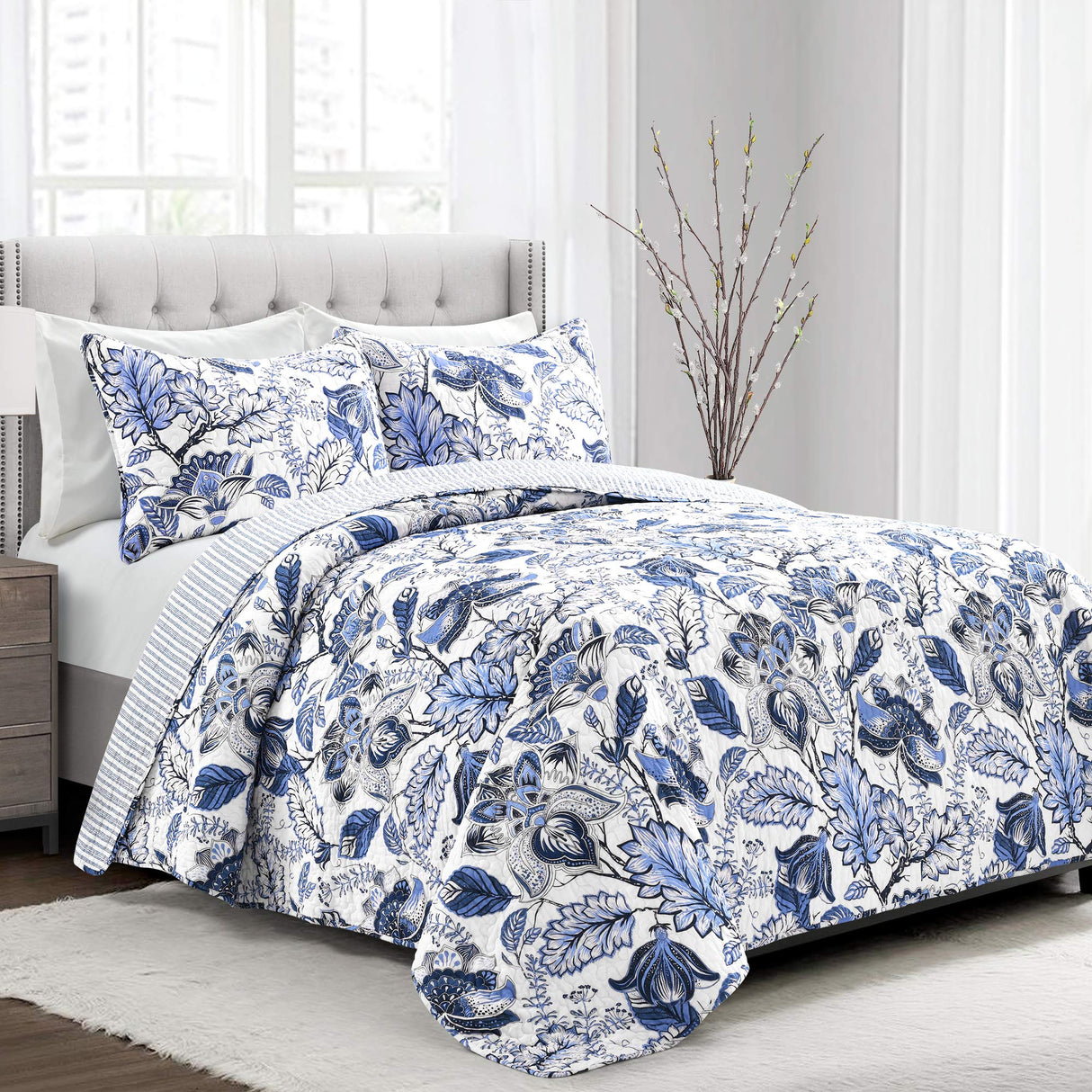 Lush Decor Cynthia Jacobean Quilt 3 Piece Reversible Bedding Set