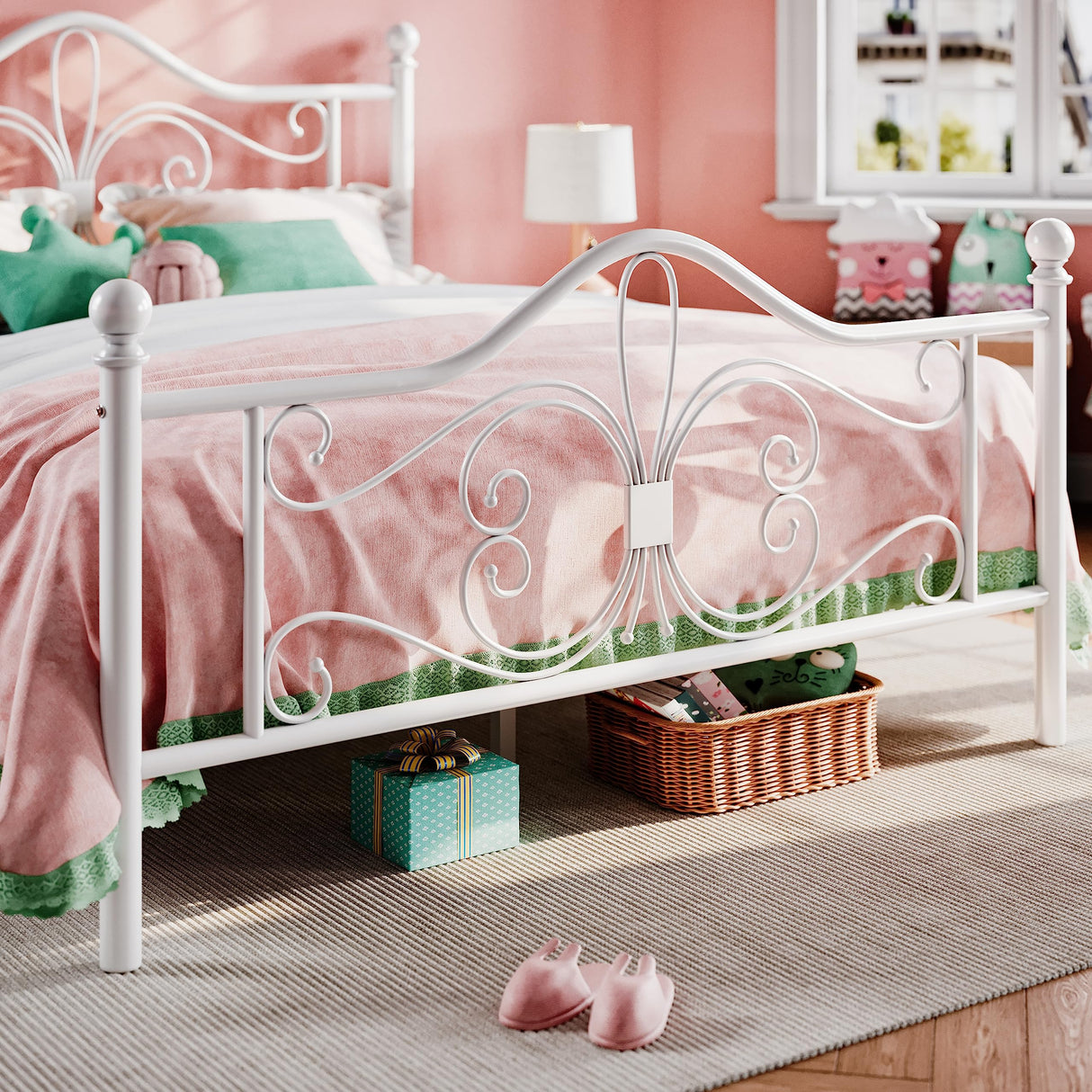 Queen Size Bed Frame , Metal Bed Frame with Butterfly Pattern Design
