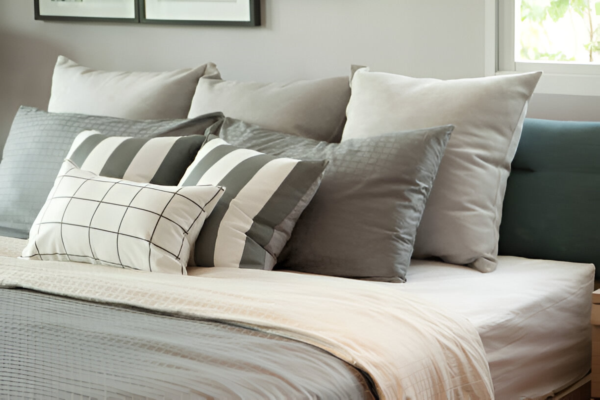 Bed Pillows - Bircata