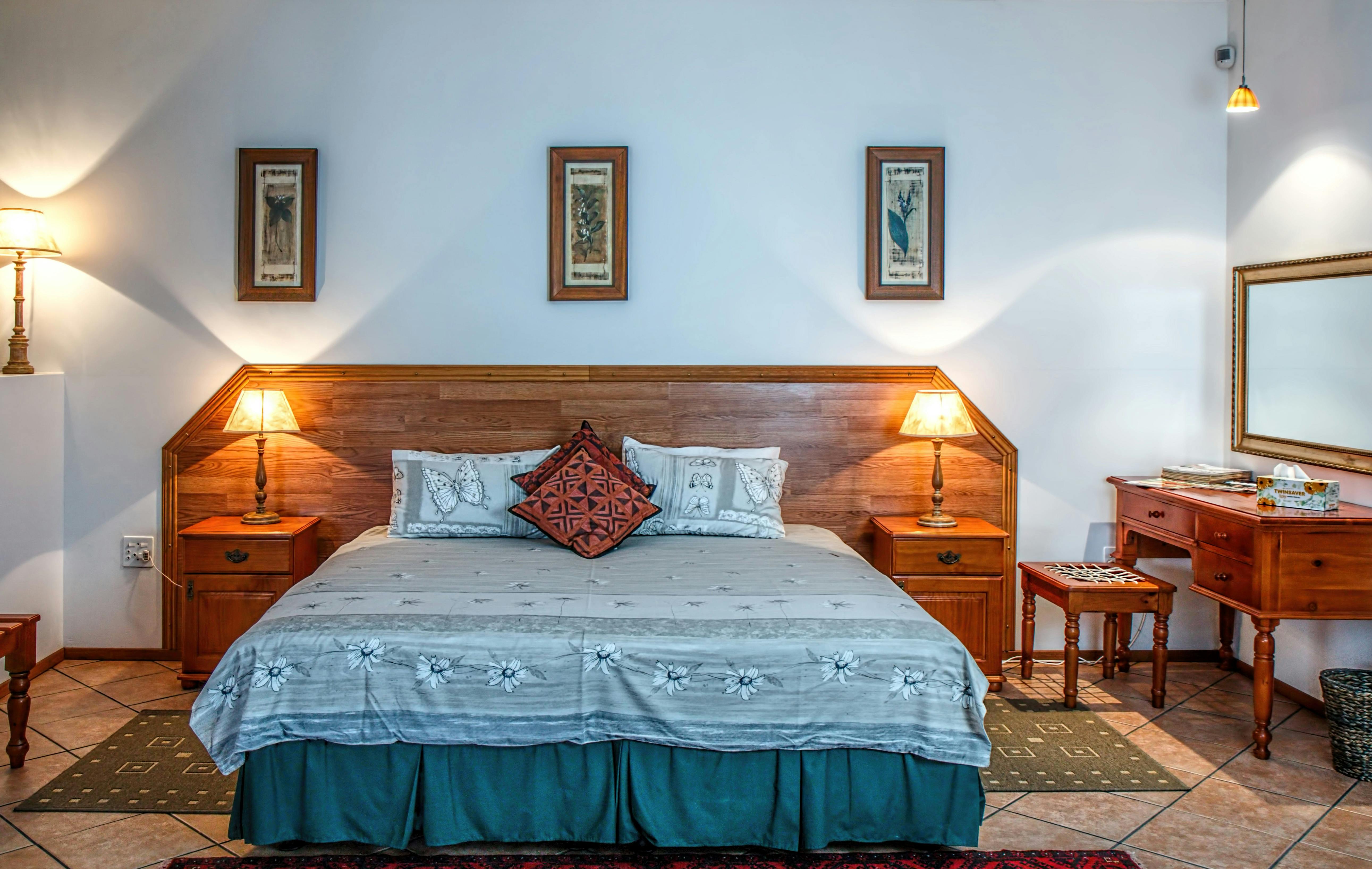 Bed & Headboard - Bircata
