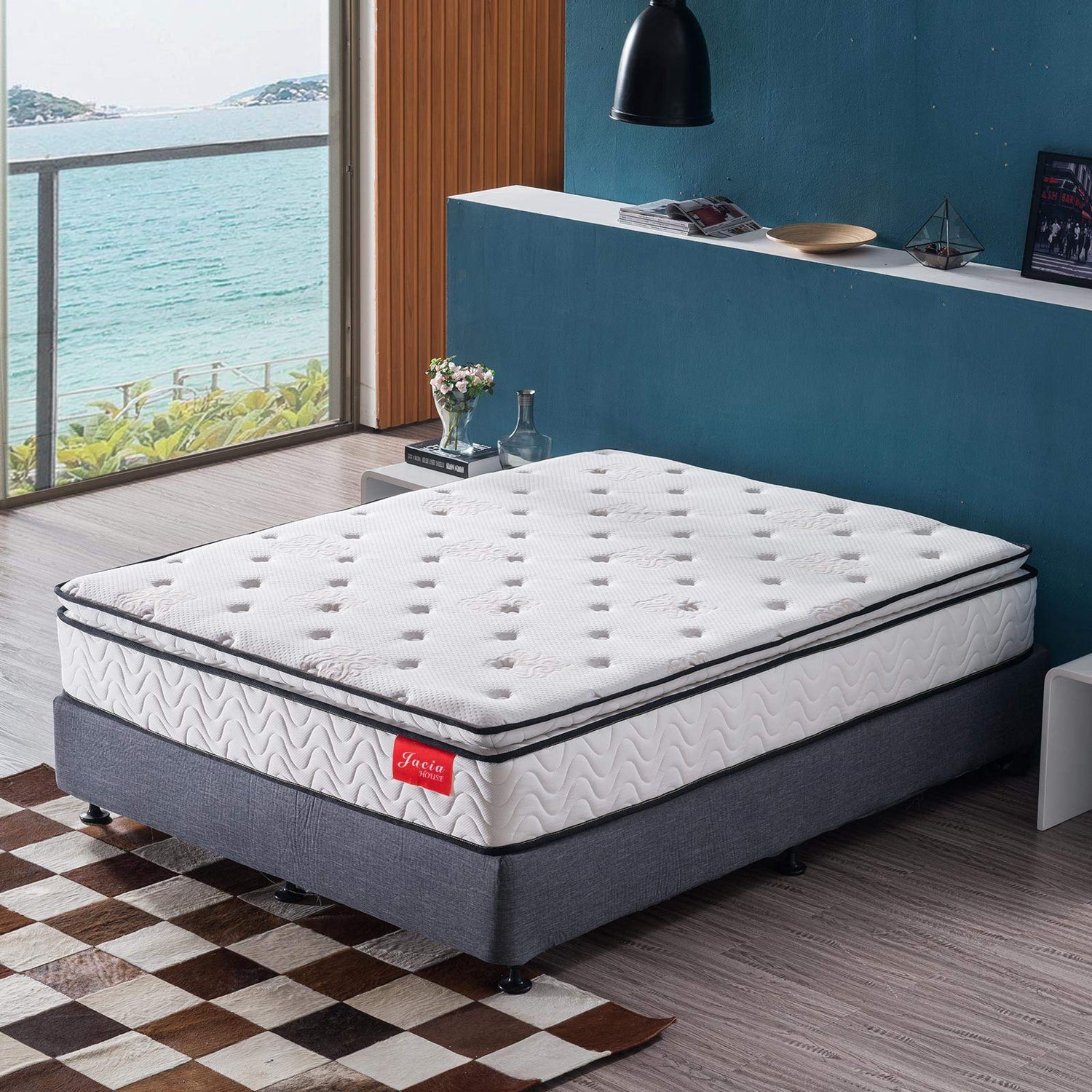 11.4 inch hybrid mattress close-up with pillow top