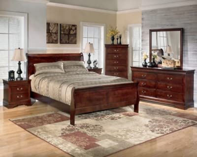 Alisdair Traditional 2 Drawer Nightstand, Dark Brown