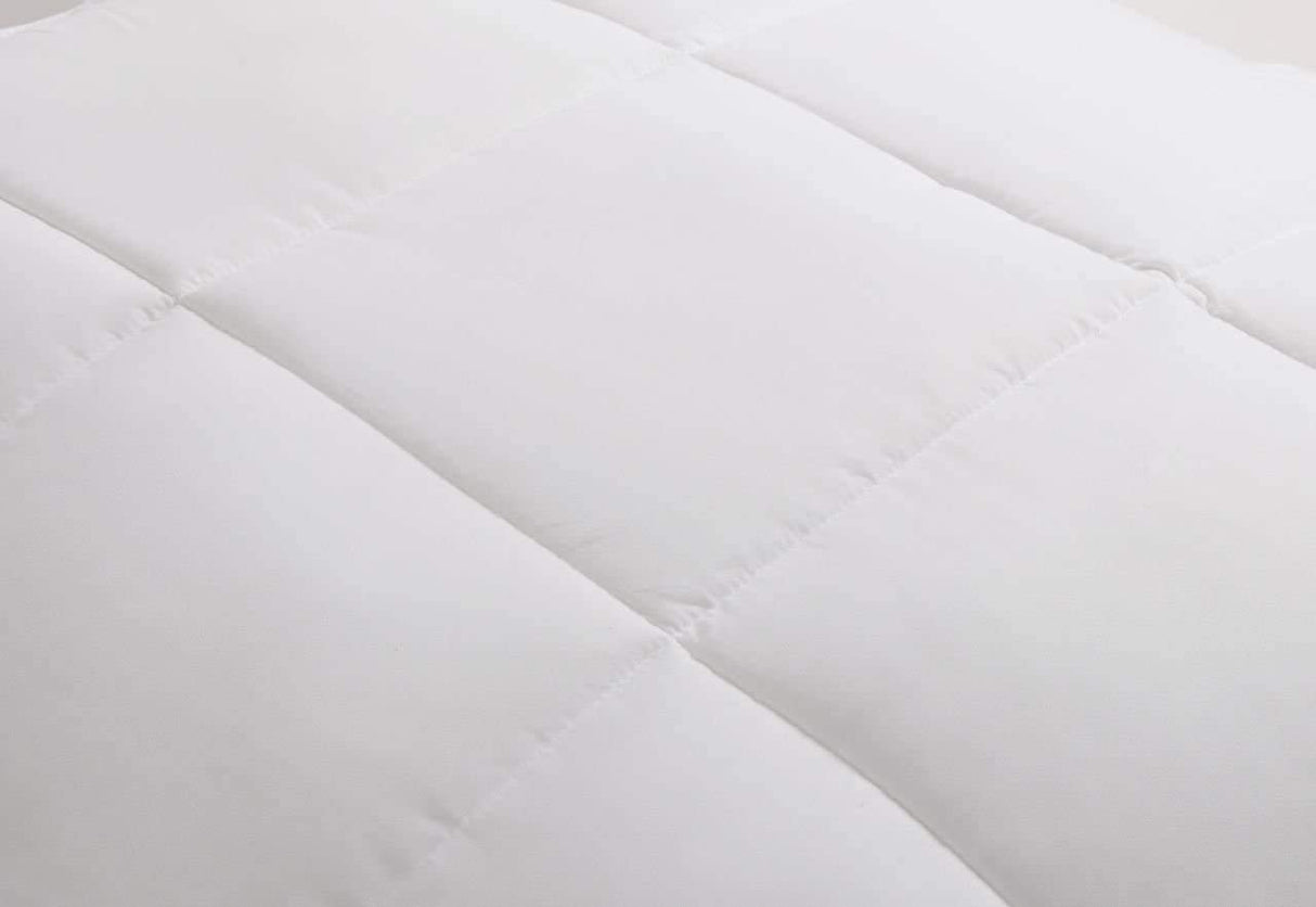 Medium Weight Down Alternative Patchwork Comforter Hypoallergenic - Plush Microfiber