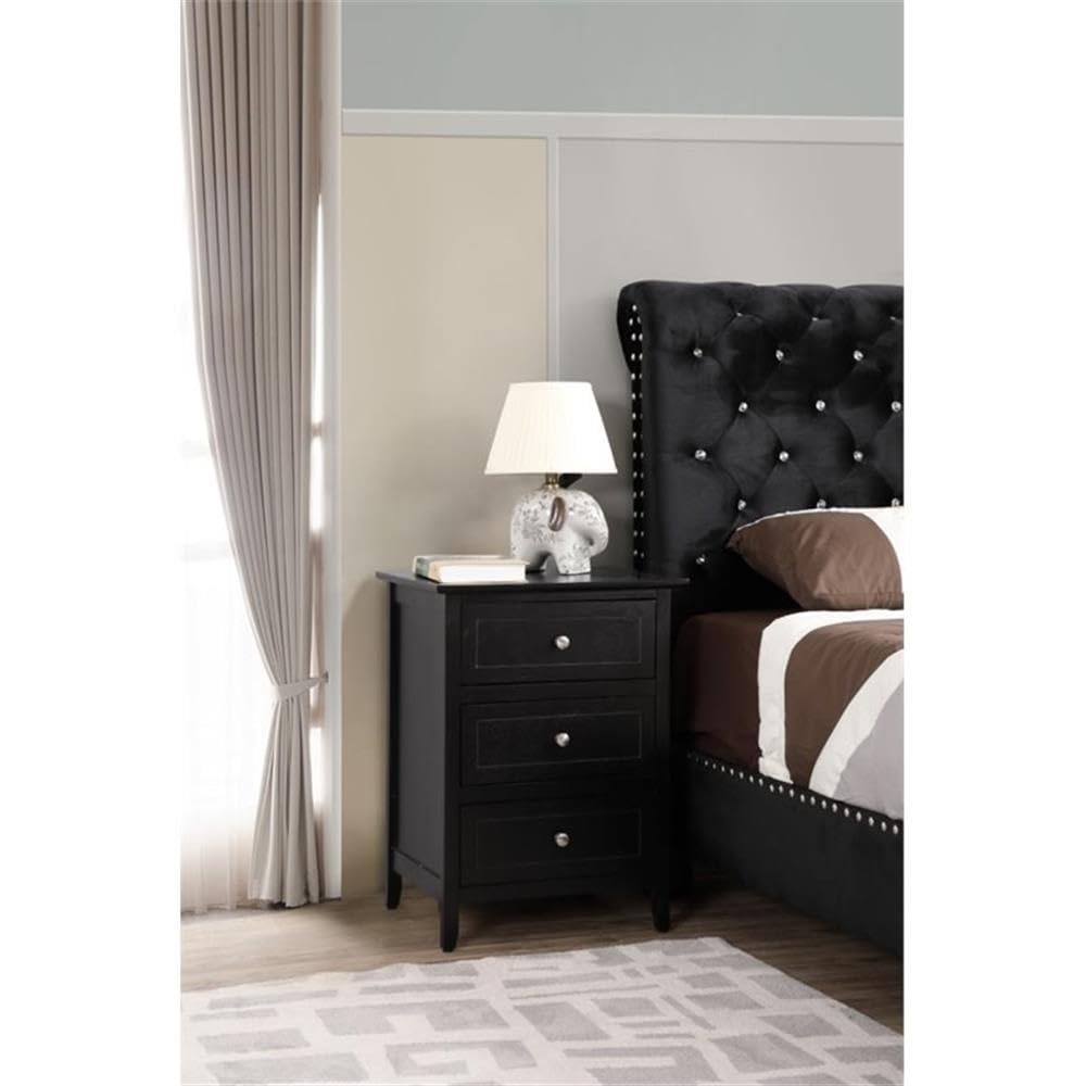 Daniel 3 Drawer Nightstand in Black