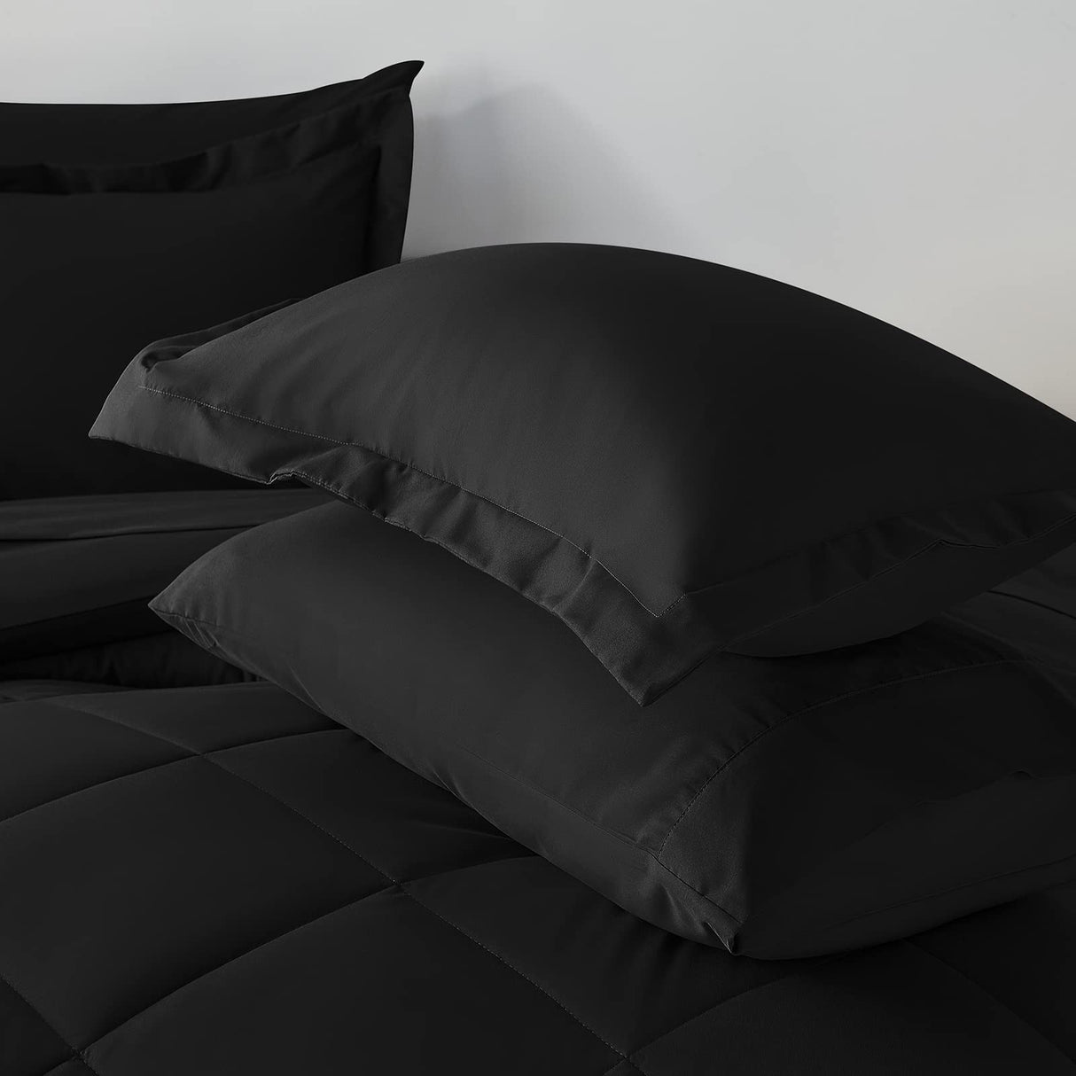 Twin XL Size Comforter Set 5 Pieces Black Twin Extra Long Bed in a Bag for College Dorm