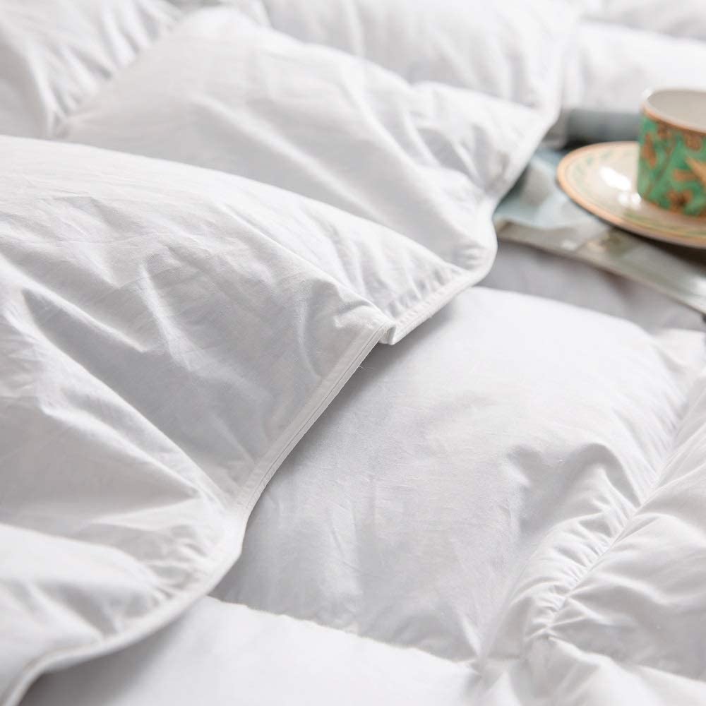 White King Size Goose Feathers and Down Comforter
