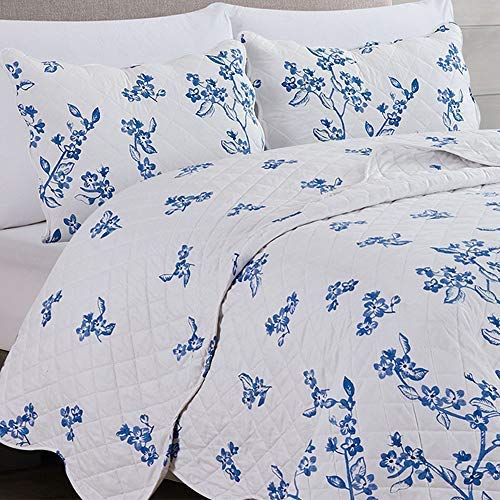 Floral Full/Queen Quilt Set with Shams, Blue Floral Bedding Set, All-Season