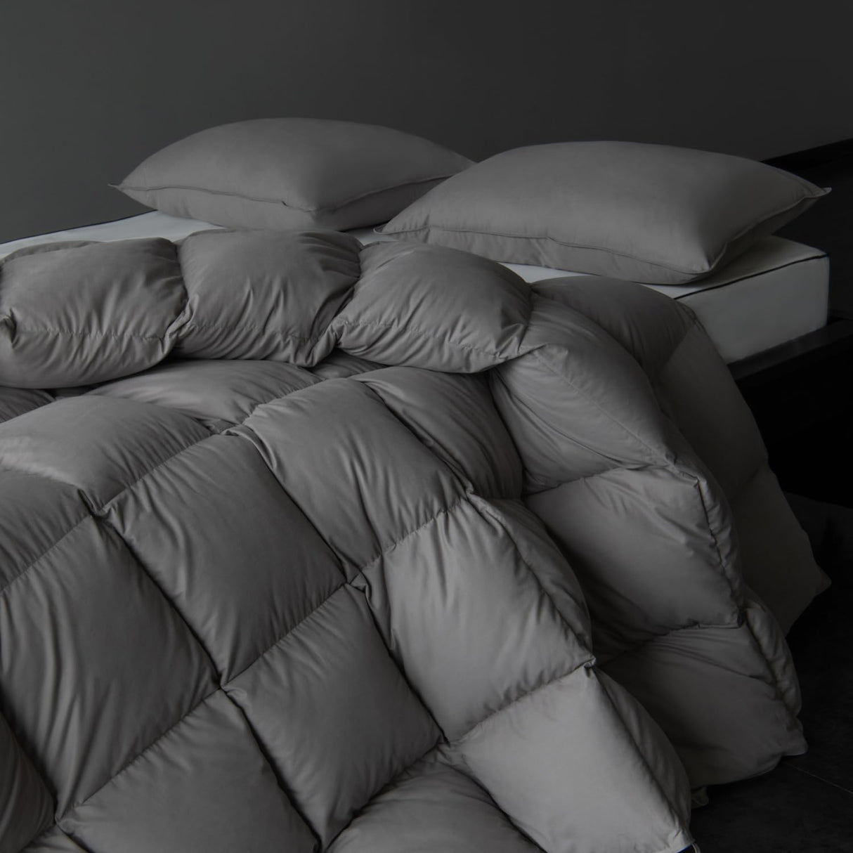 Hungarian Goose Down Comforter Oversized King Size - 850 Fill Power Medium Warmth