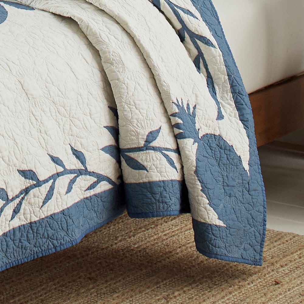 King Quilt, Soft Cotton Bedding, Coastal Home Decor, Oeko-Tex Certified (Aloha Pineapple Blue, King)