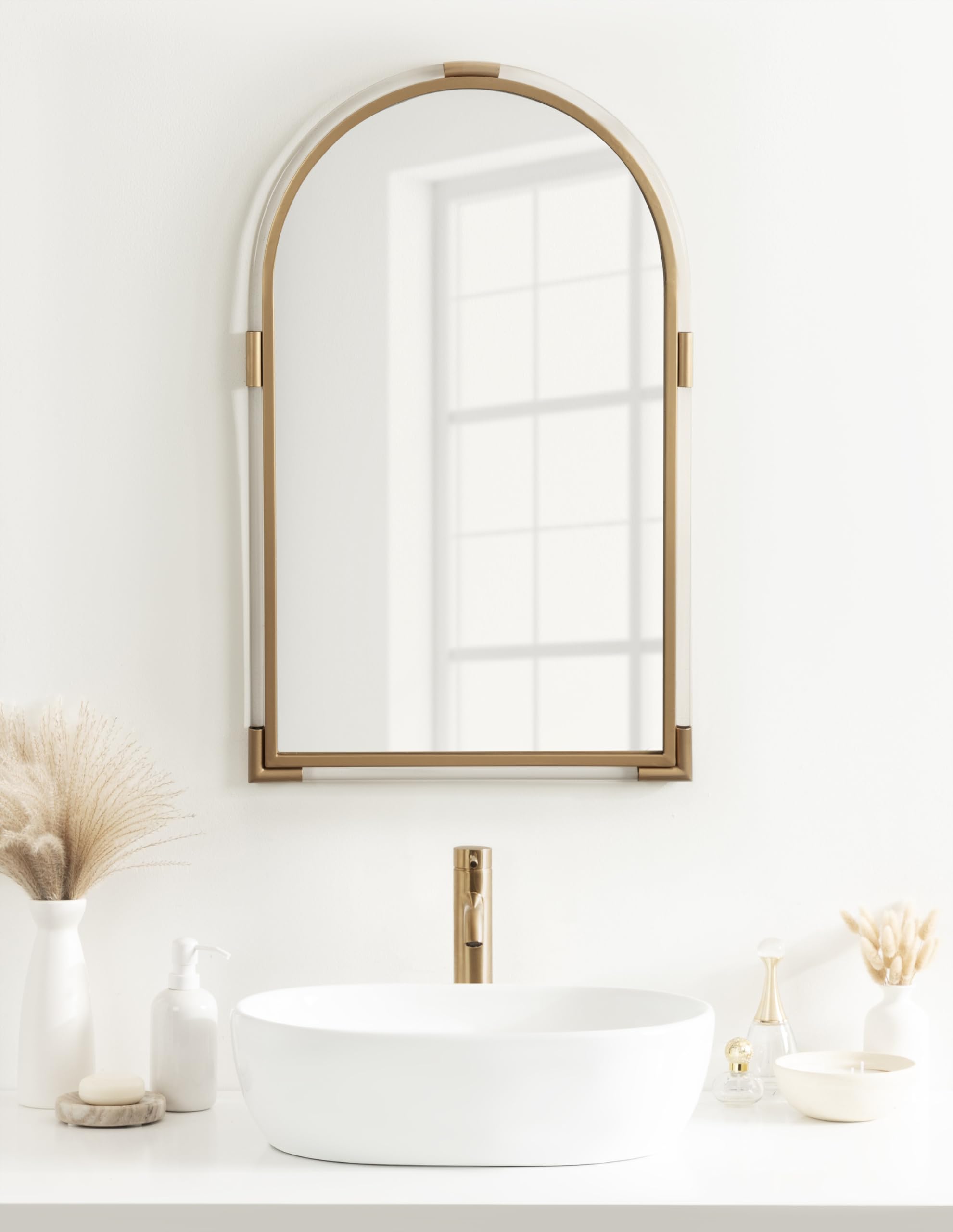 Arceo Modern Glam Acrylic Arch Mirror, 22 x 34, Gold, Arched Mirror Decor with Metal