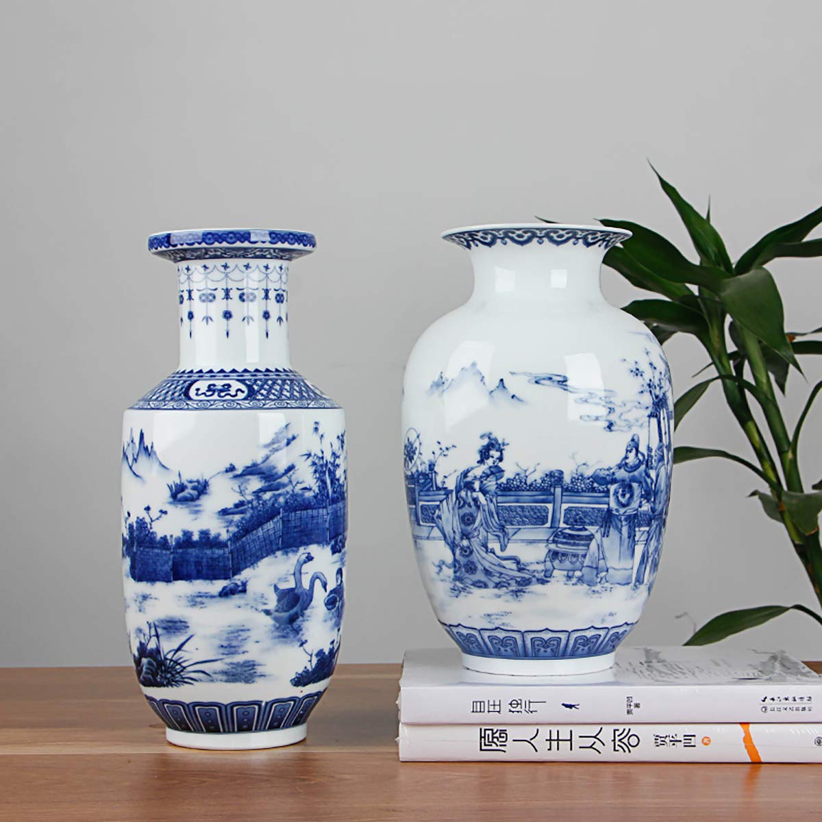 Classic Ancient Blue and White Porcelain Vase, Jingdezhen Chinese Style Decorative