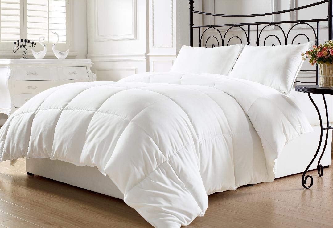 Medium Weight Down Alternative Patchwork Comforter Hypoallergenic - Plush Microfiber