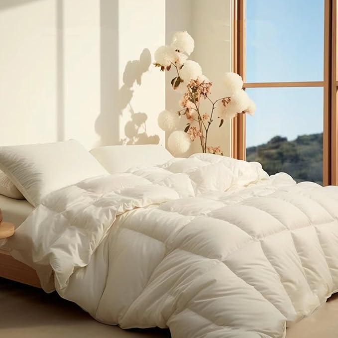 All Season King Size Comforter, Ultra Soft Goose Down Alternative Lightweight Quilt