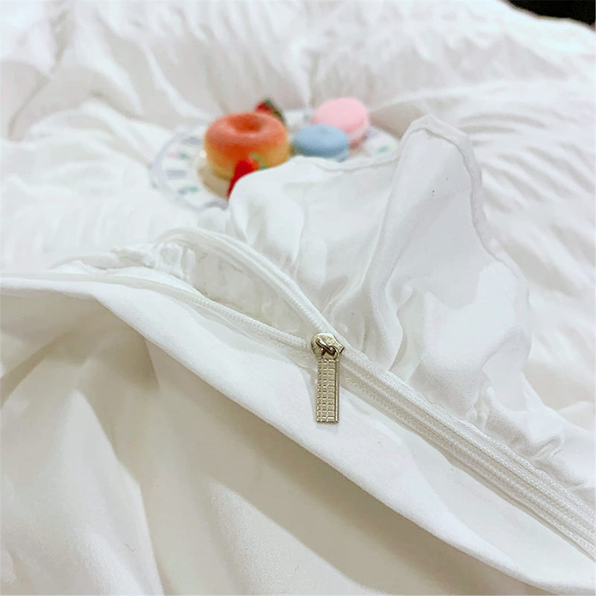 White Ruffled Bedding-2 Pieces Twin Seersucker Duvet Cover Textured Stripe Style, Soft