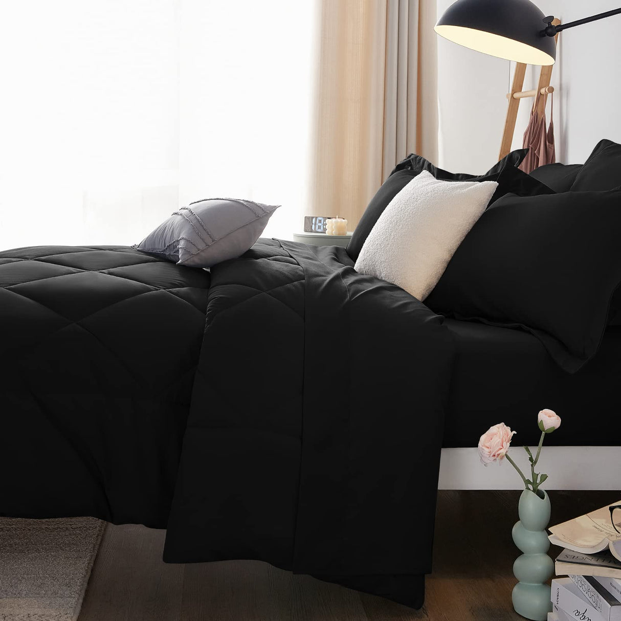 Twin XL Size Comforter Set 5 Pieces Black Twin Extra Long Bed in a Bag for College Dorm