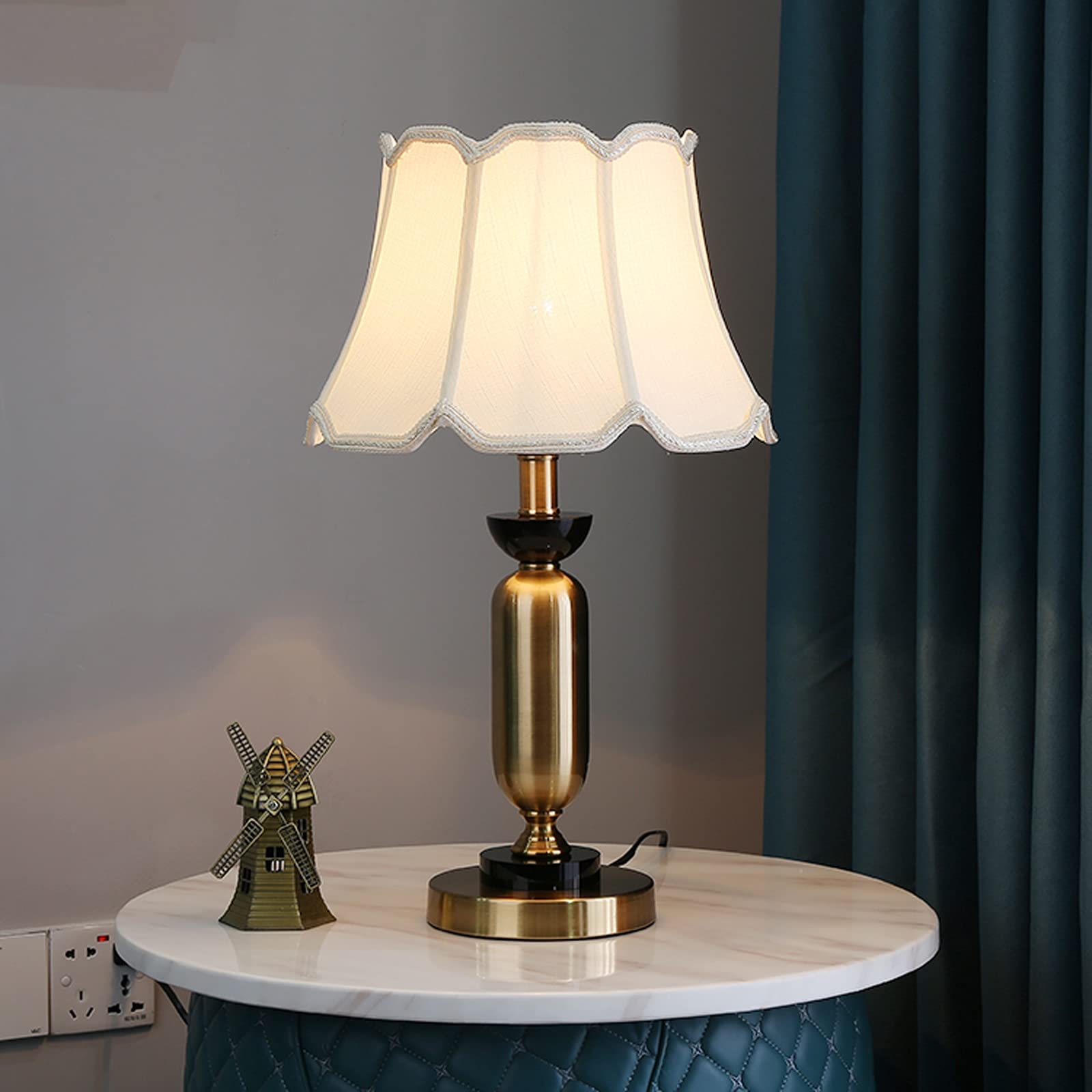Modern Table Lamps Electroplated Iron Bedside Fabric Lampshade Simplicity Nightstand