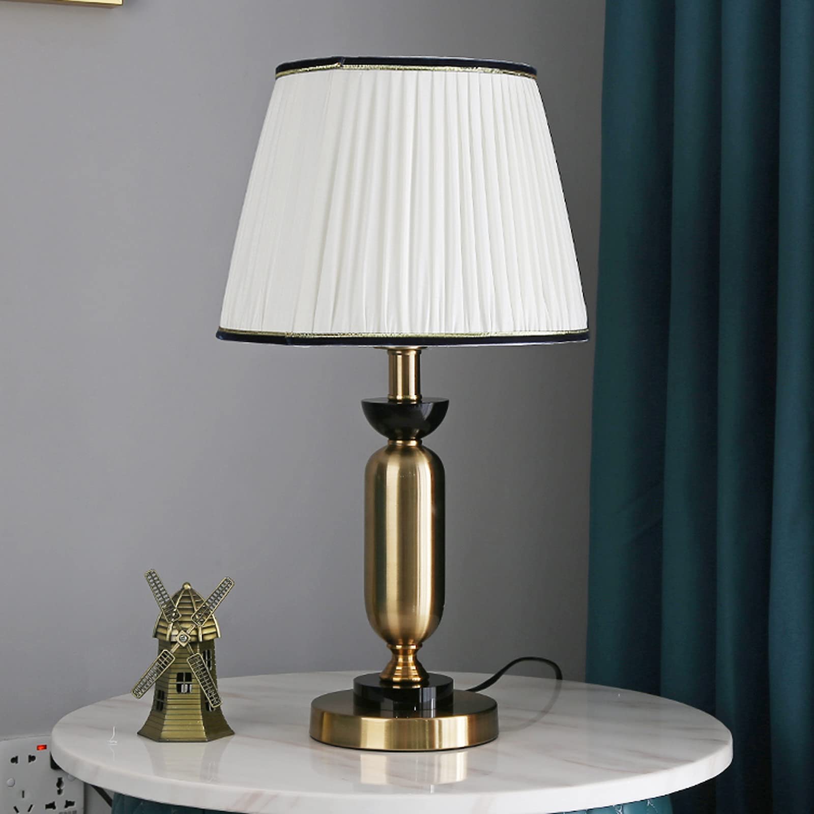 Modern Table Lamps Electroplated Iron Bedside Fabric Lampshade Simplicity Nightstand