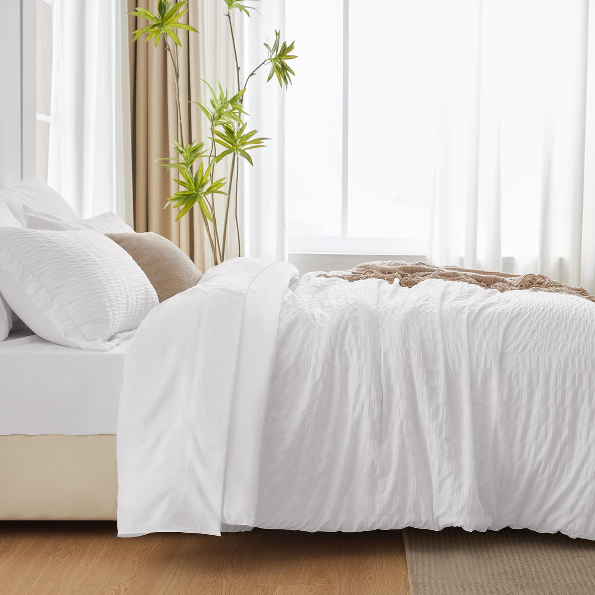 King Comforter Set with Sheets White Seersucker Bed in a Bag 7-Pieces All Season Bedding Sets