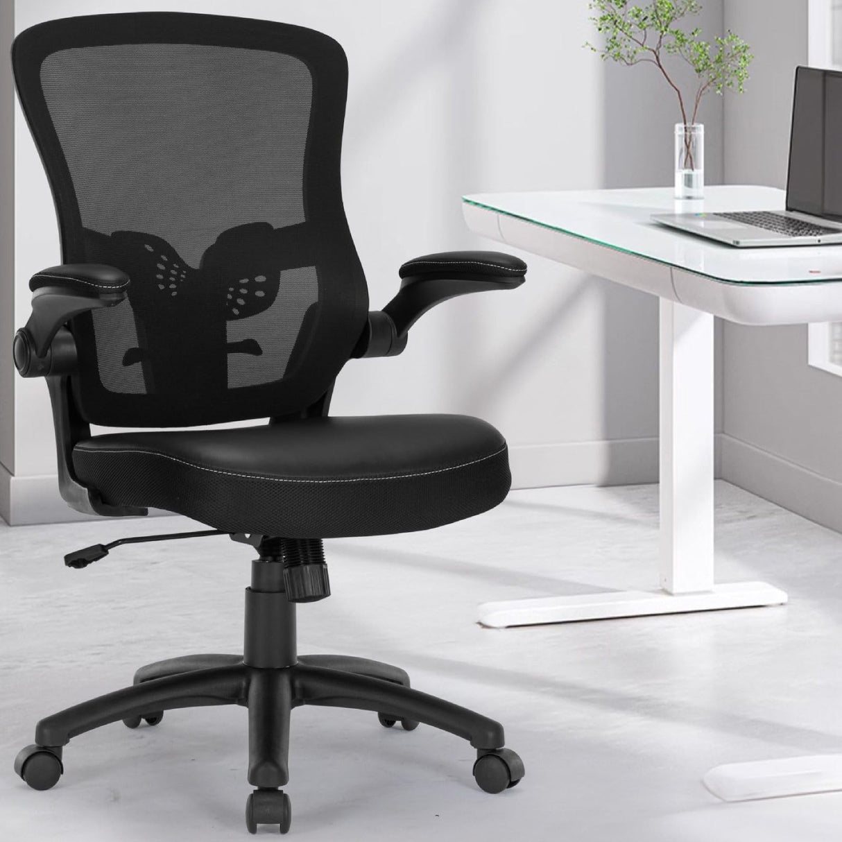 Office Chair with Adjustable Arms, Ergonomic Desk Chair Pu Leather Computer Chair