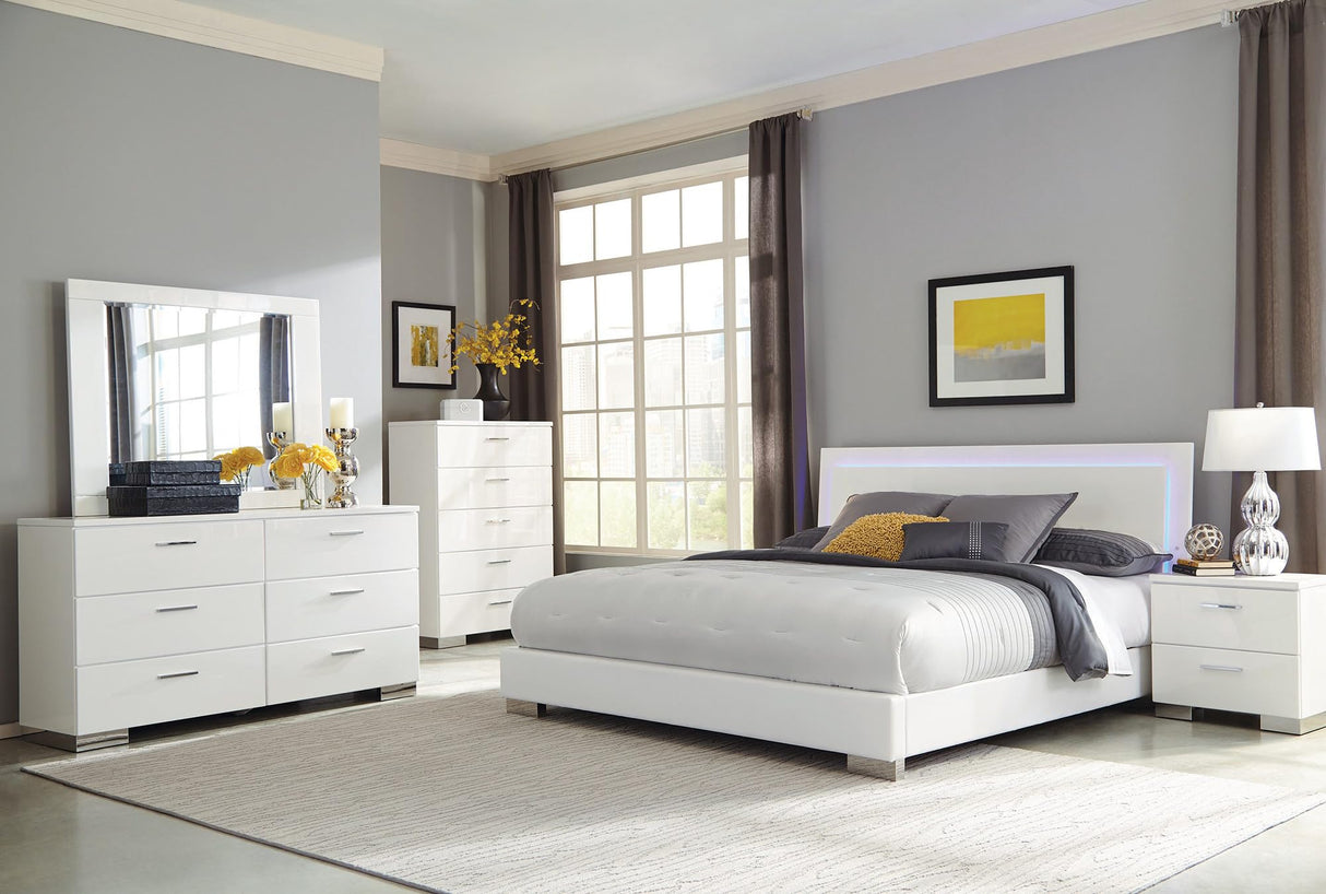 Eastern King Bed 5-Piece Set, White High Gloss