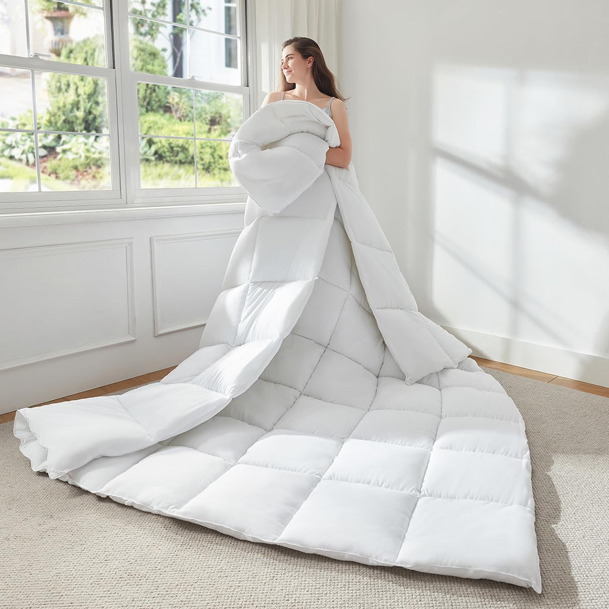 Soft Super King Comforter 120"x98", Extra Large Lightweight Quilted Down