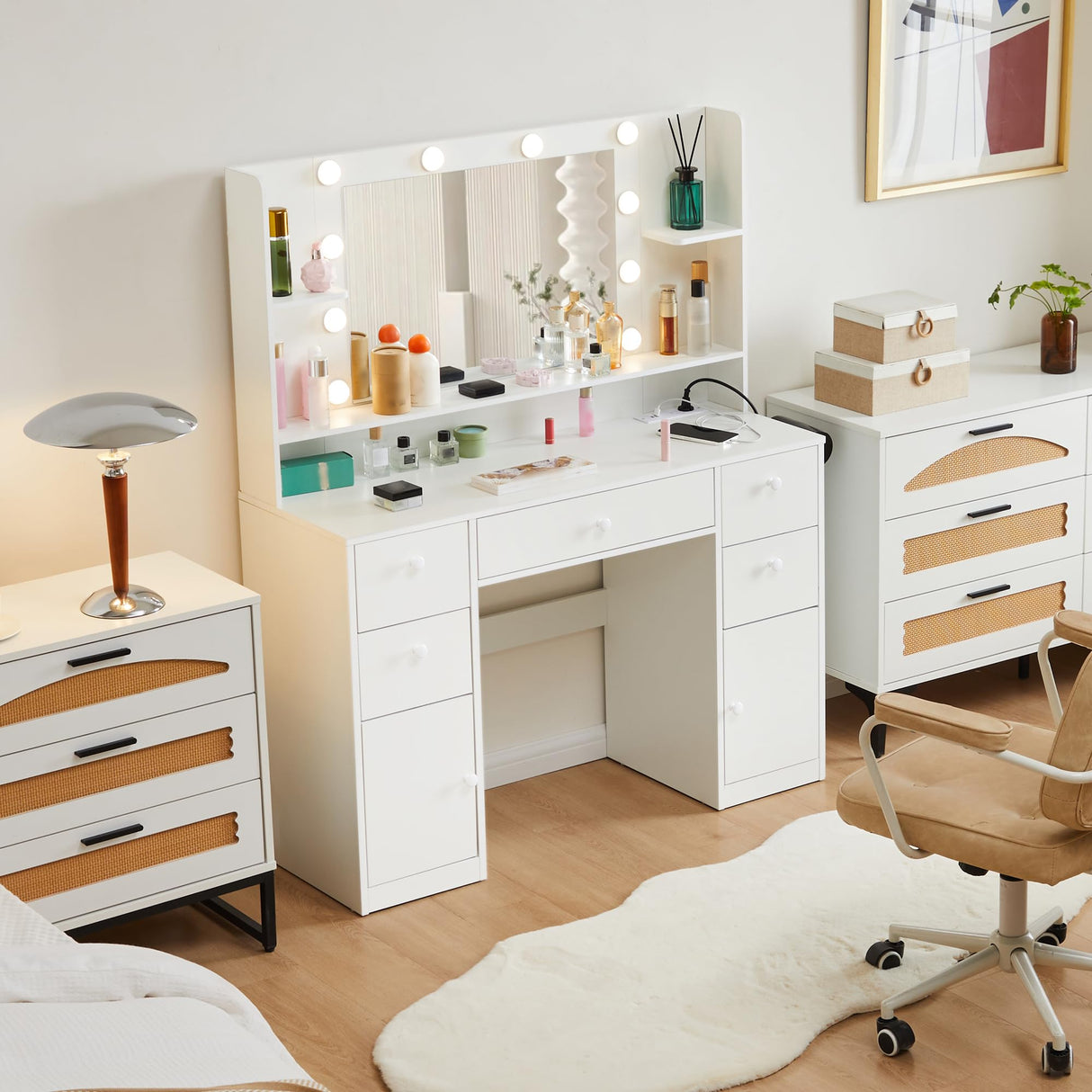 Vanity Desk with Mirror and Power Outlet, Makeup Vanity Table