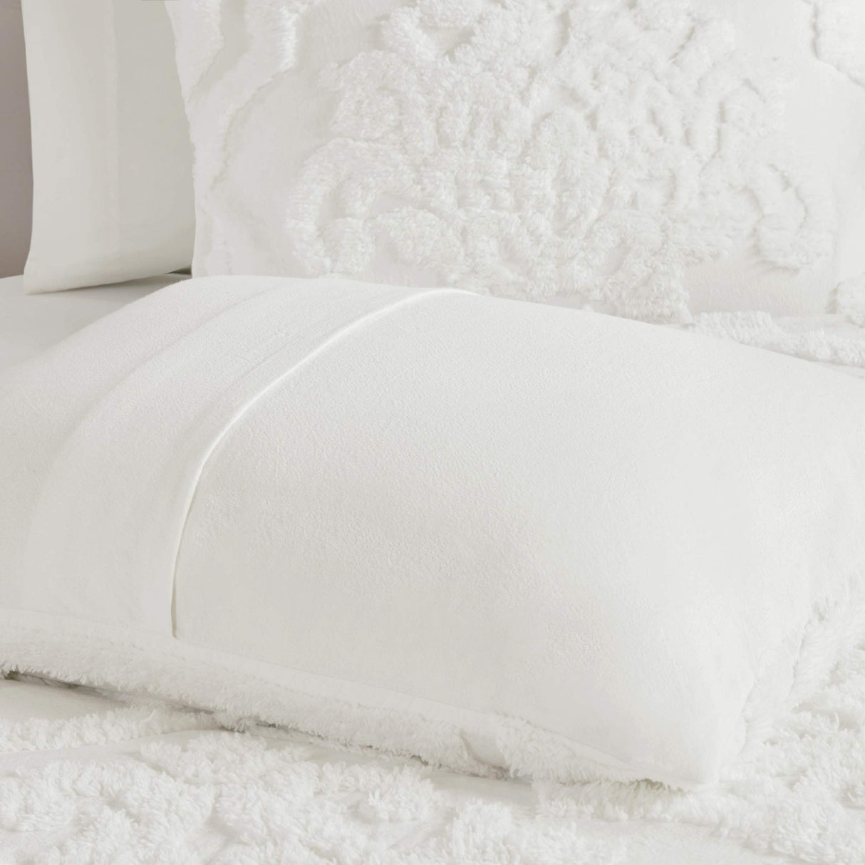 Madison Park Tufted Chenille Cotton Comforter, All Season Bedding Set, Matching Shams, Viola, Damask Off White King/Cal King(104"x92") 3 Piece