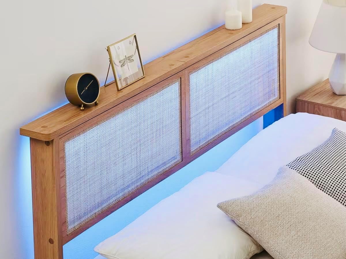 GarveeHome Rattan Bed Frame Queen, Natural Rattan Headboard Queen Bed Frame with Led Lights, Noise-Free Platform Bed Frame with Wooden Support Legs and Slats, Easy Assembly, No Box Spring Needed