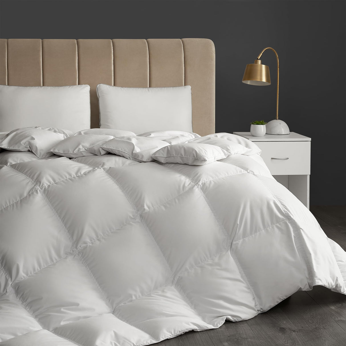 White Goose Down Fiber Comforter Full Queen Size - All Season Fluffy Hotel