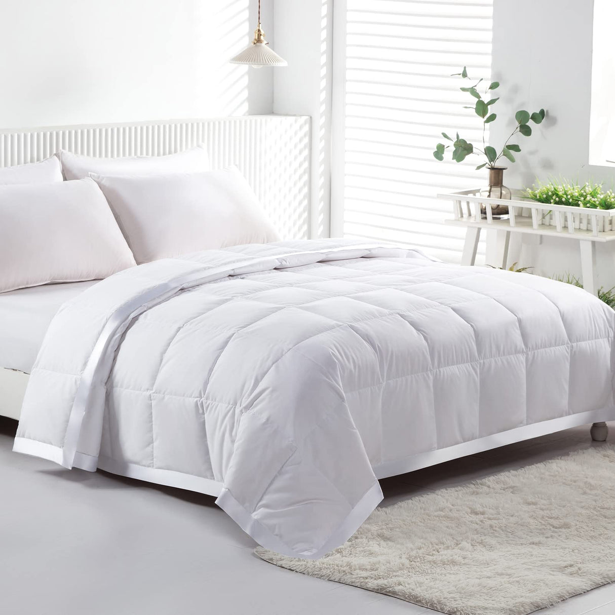 Lightweight Down Feather Fibers Blanket, Summer Cooling Down Feather Fibers Comforter Full/Queen Size