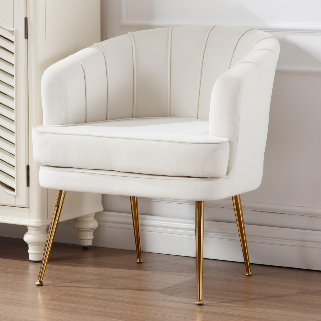 Accent Chair, Modern Velvet Chair Upholstered Tufted Arm Chair with Gold Metal Legs