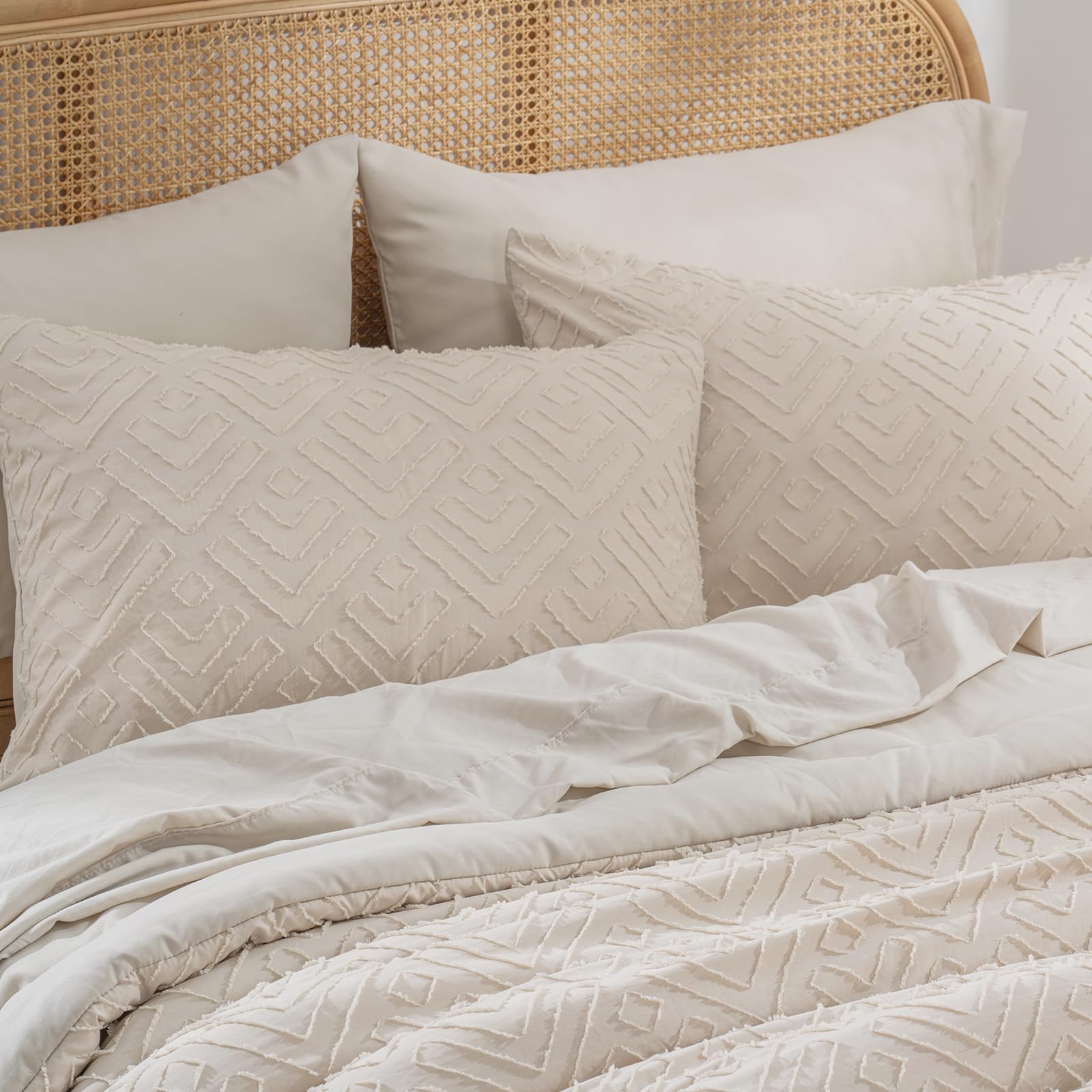 Boho Comforter Set King Size 7 Piece, Shabby Chic Tufted Comforter Set with Sheets