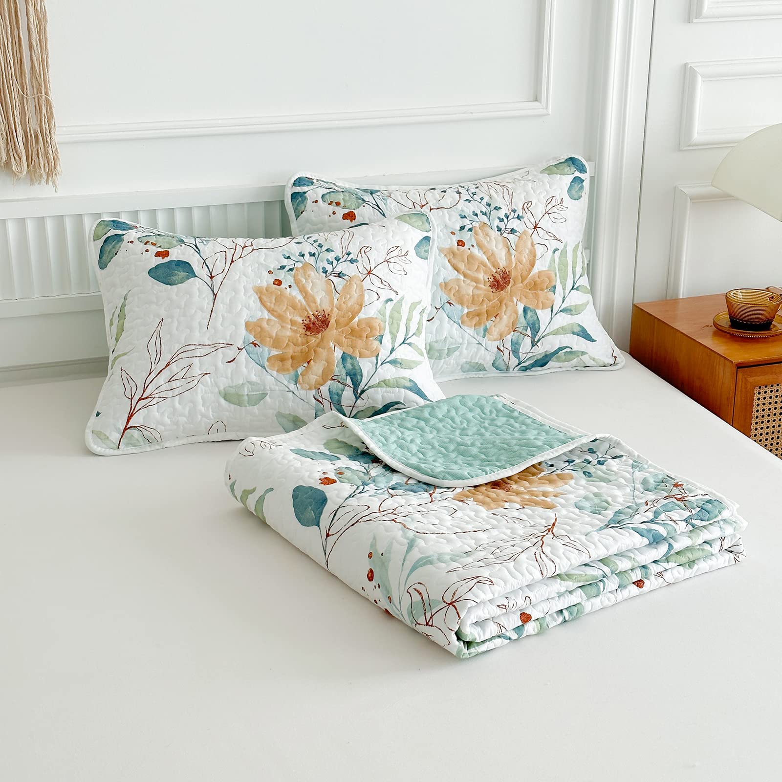 Set with Green Leaves Botanical Coverlet Bedspread
