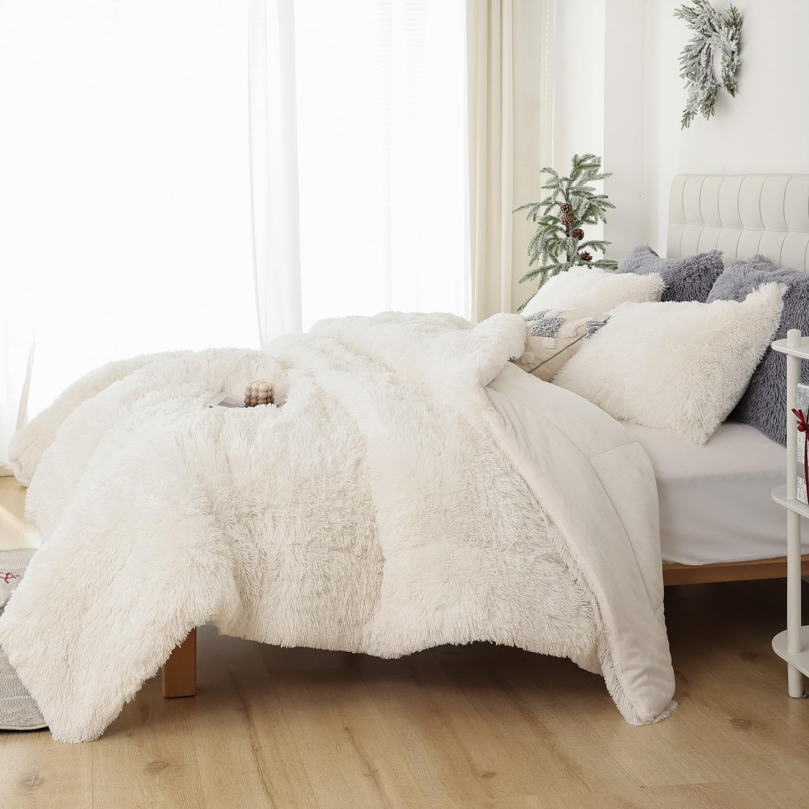 Smoofy Faux Fur Beige Comforter Set Queen Size 3Pcs Fluffy Fuzzy Plush Comforter Set Cute Soft Shaggy Velvet Double-Sided Bedding Set (1 Faux Fur Comforter + 2 Faux Fur Pillowcases)