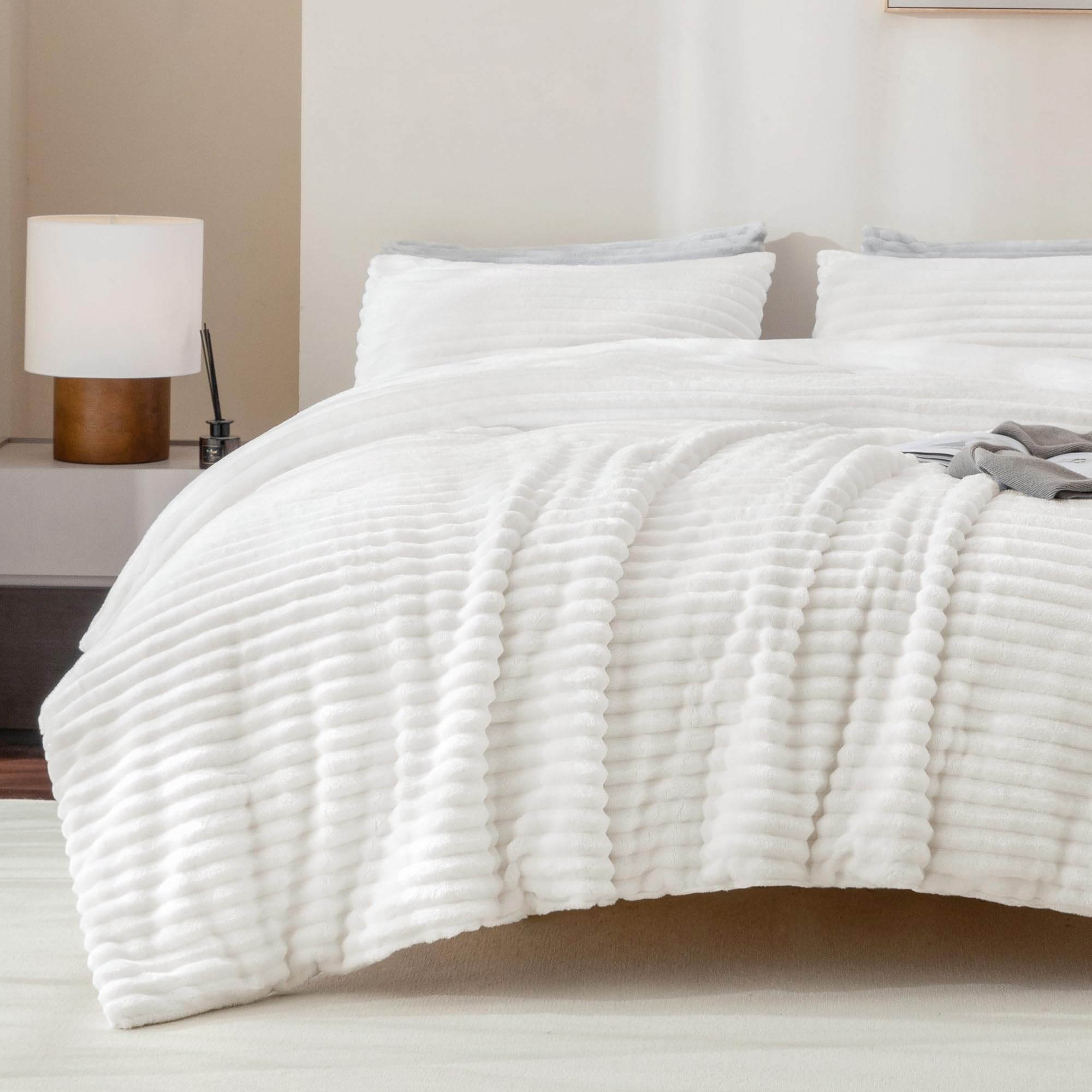Fluffy Queen Comforter Set, Super Soft White Comforter Queen, Winter Warm Fleece Faux