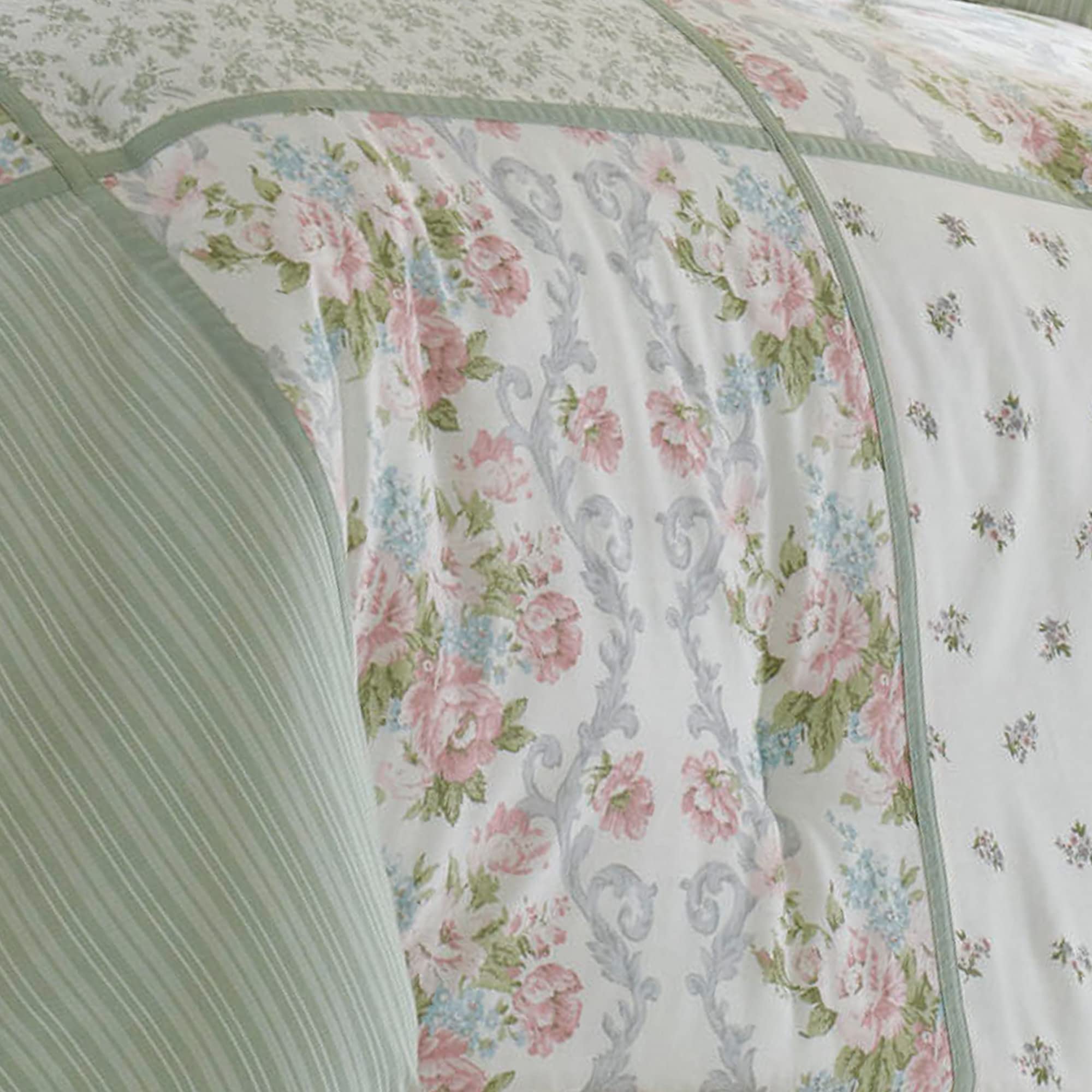 King Comforter Set, Reversible Cotton Bedding with Matching Shams & Bedskirt, Stylish