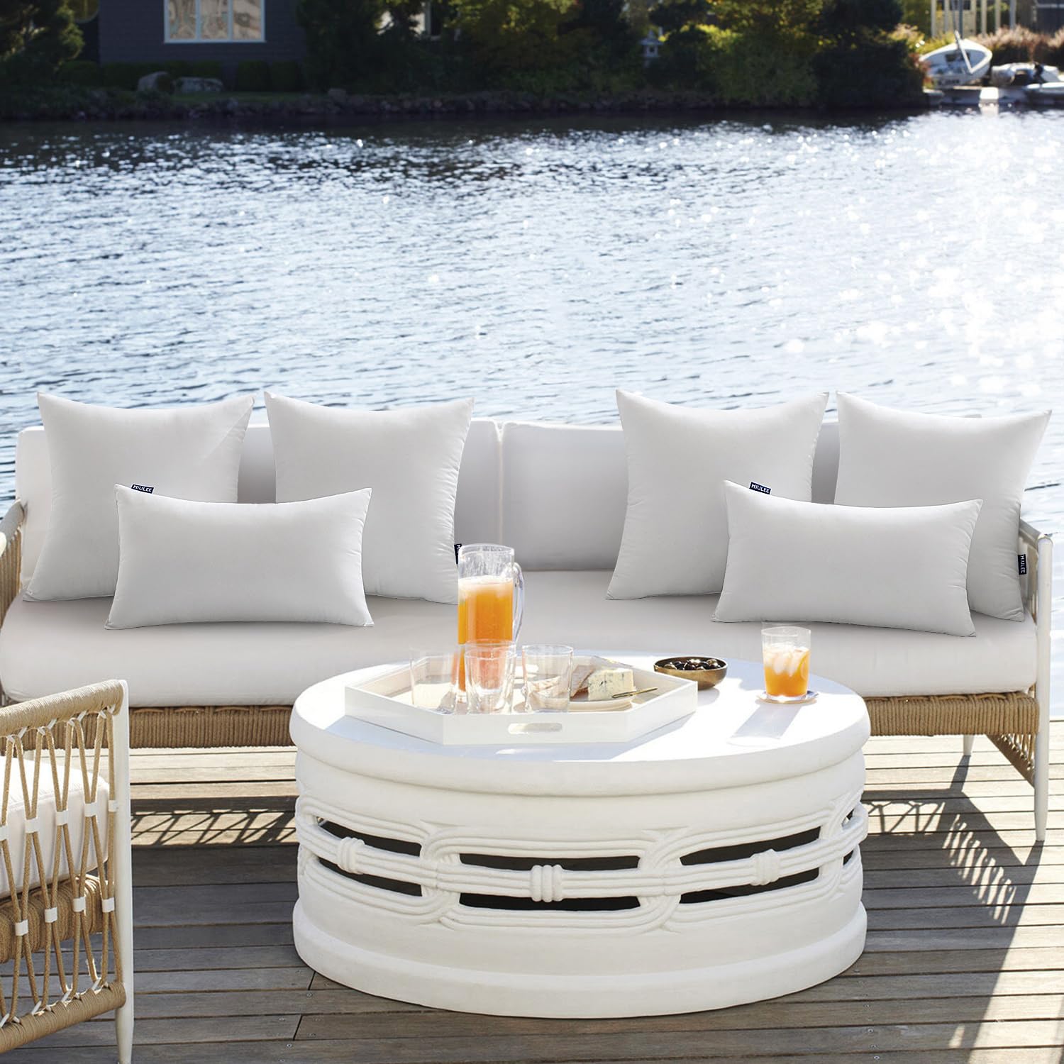 Pack of 4 18x18 Inch Outdoor Pillow Inserts Waterproof Decorative Throw