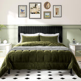 HQuAOARA een Size Platform Bed Frame with Velvet Upholstered Headboard