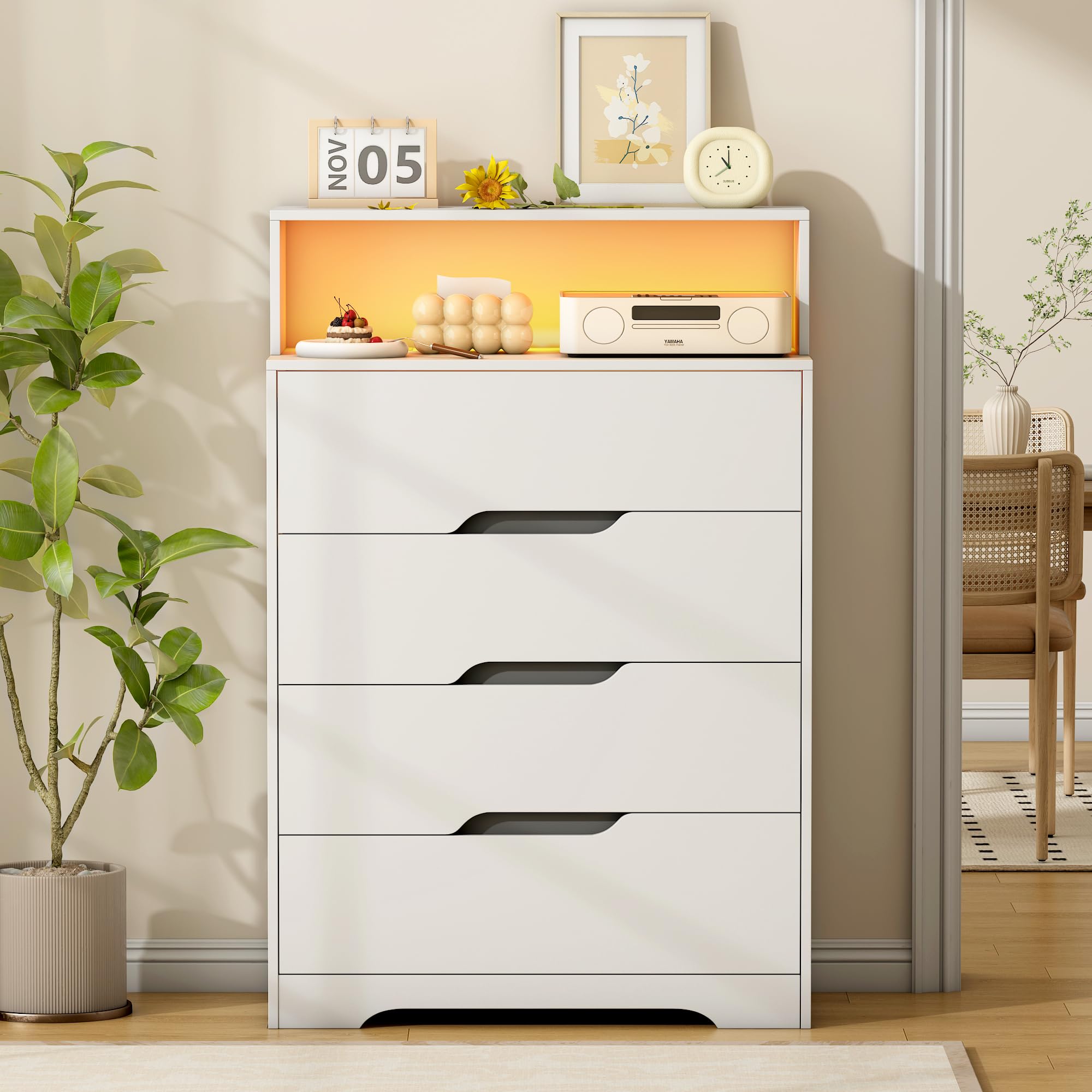 4 Drawer Dresser, 47.2" Modern Dresser and Chests of Drawers