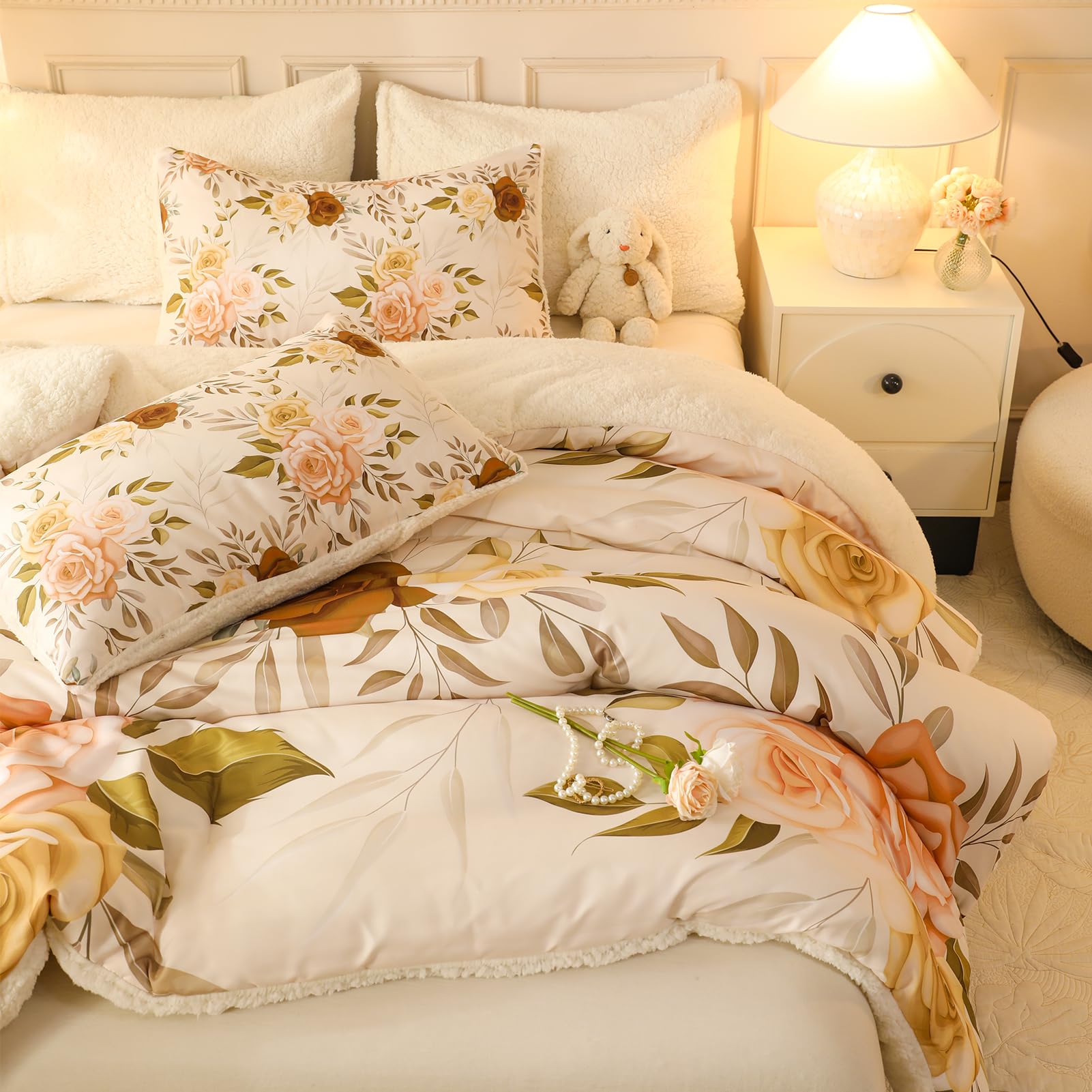 Floral Print Sherpa Comforter Set - Queen Size 3 Pieces Elegant Flowers Botanical Bedding Set Warm Cozy Beige 1 Quilt