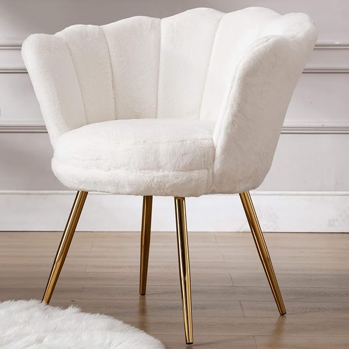 Velvet Upholstered Living Room Chair, Comfy Accent Seashell Chair