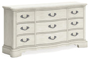 Arlendyne Traditional 9 Drawer Dresser