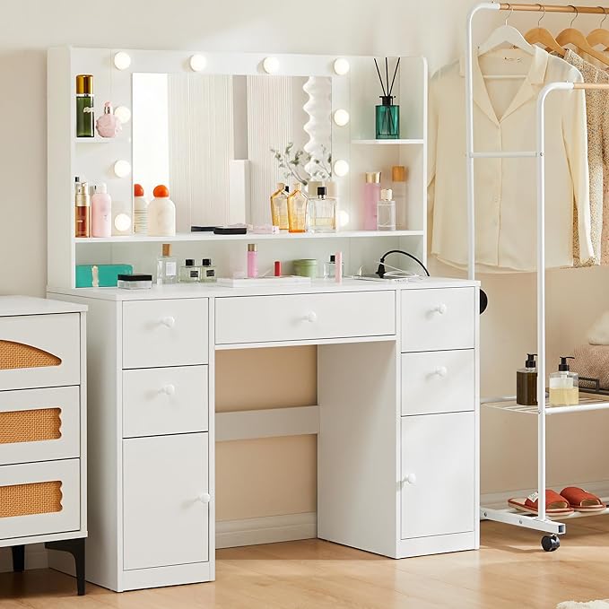 Vanity Desk with Mirror and Power Outlet, Makeup Vanity Table