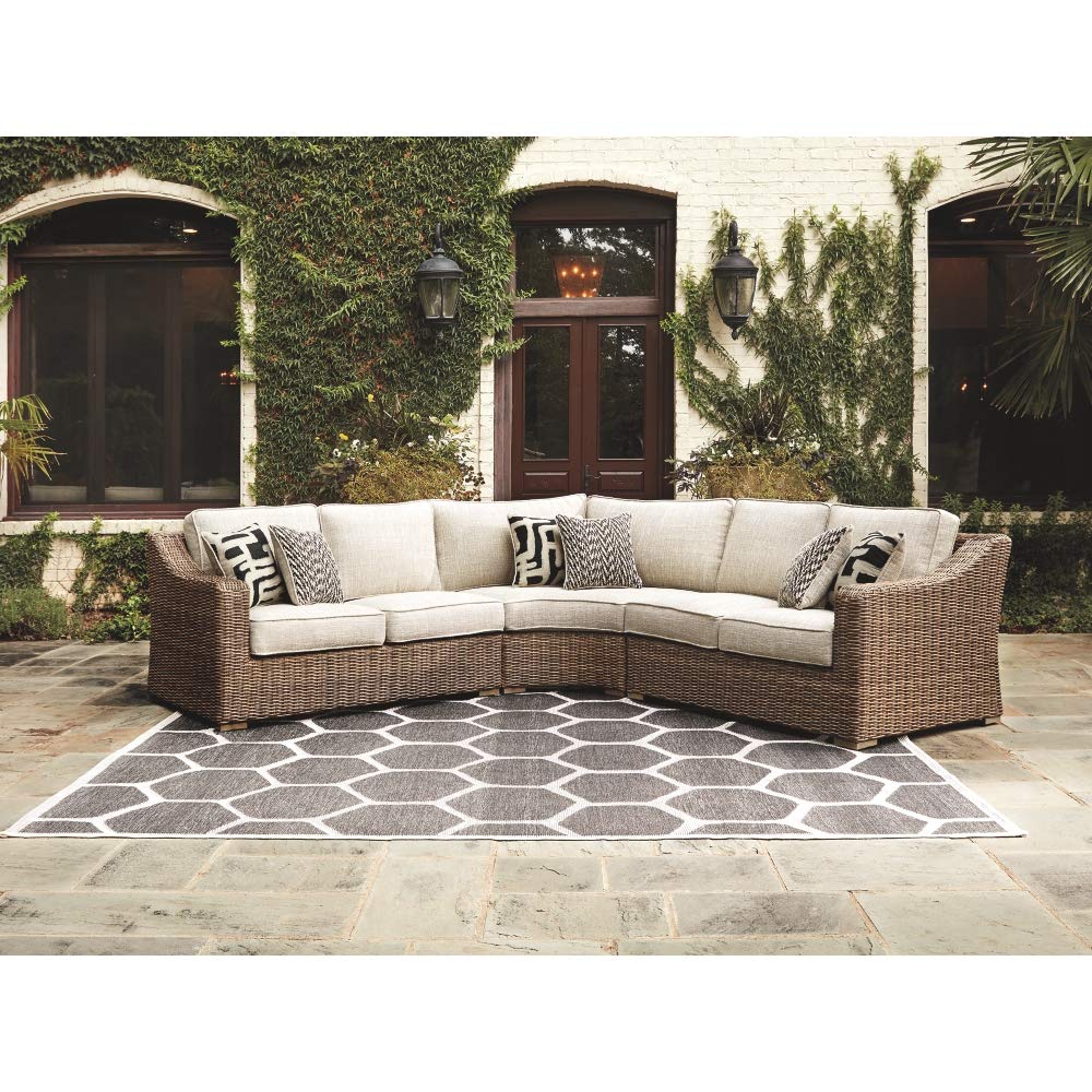 Design by Ashley Beachcroft Outdoor
