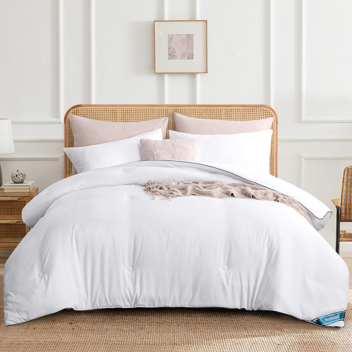 Fluffy Duvet Insert King - Lightweight Cooling Bedding Comforter King Size White