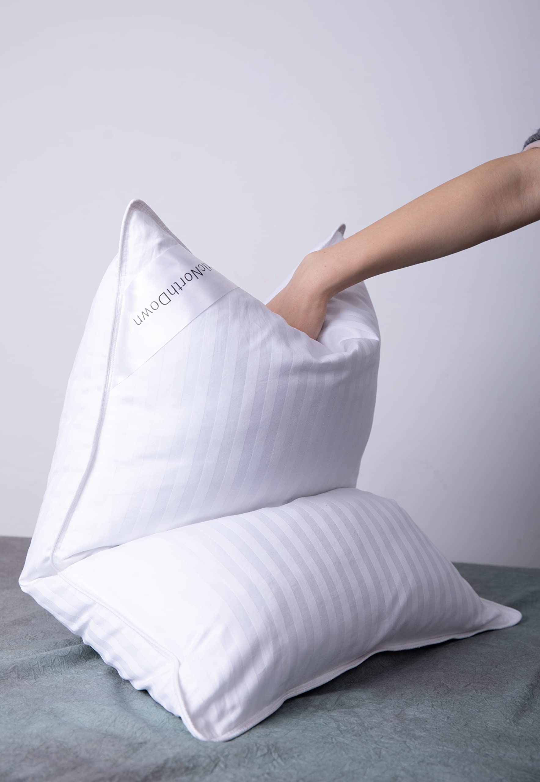 Queen Size Goose Down Feather Hotel Collection Bed Pillows for Sleeping One