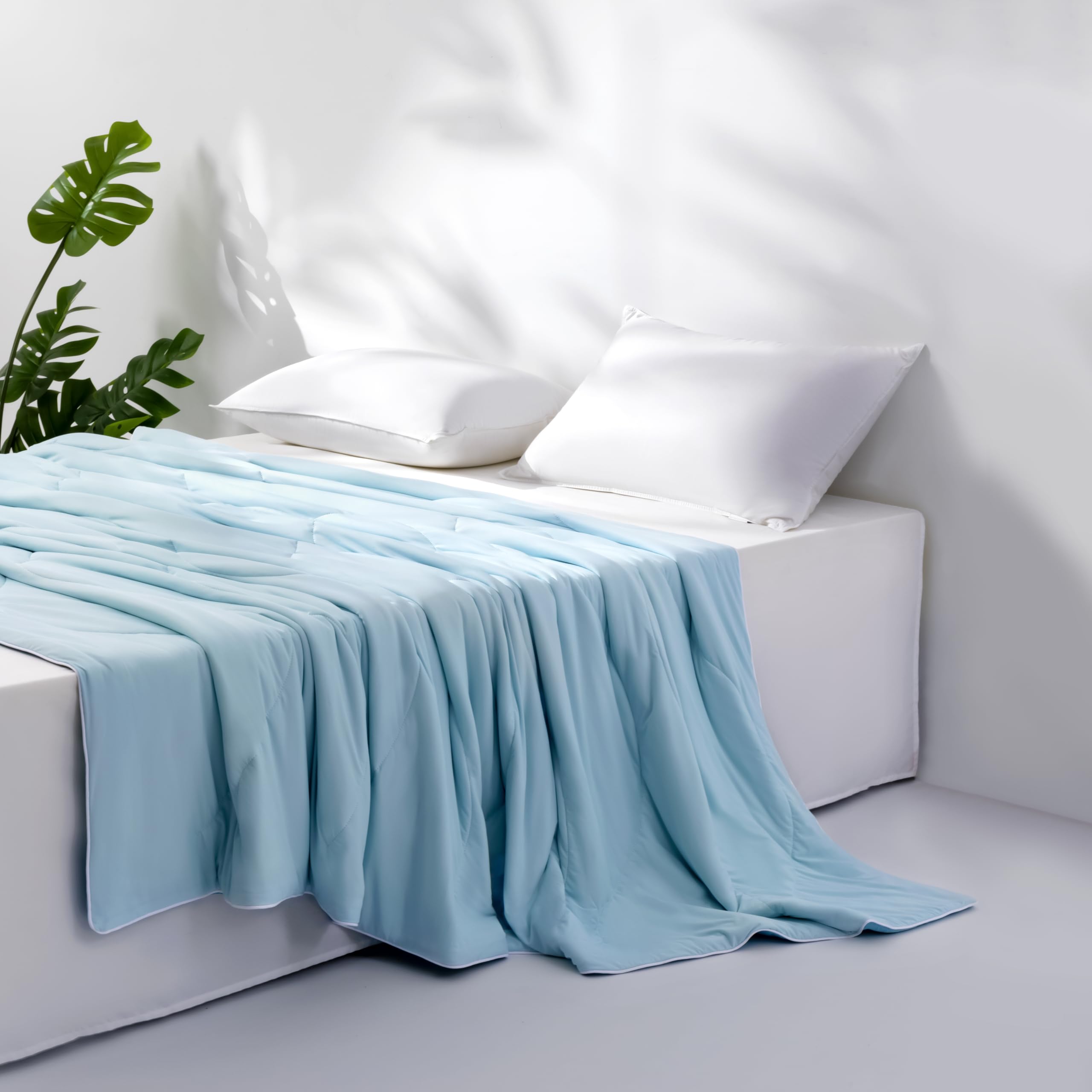 Luxury Cooling Comforter for Hot Sleepers and Night Sweats, Quick Cool