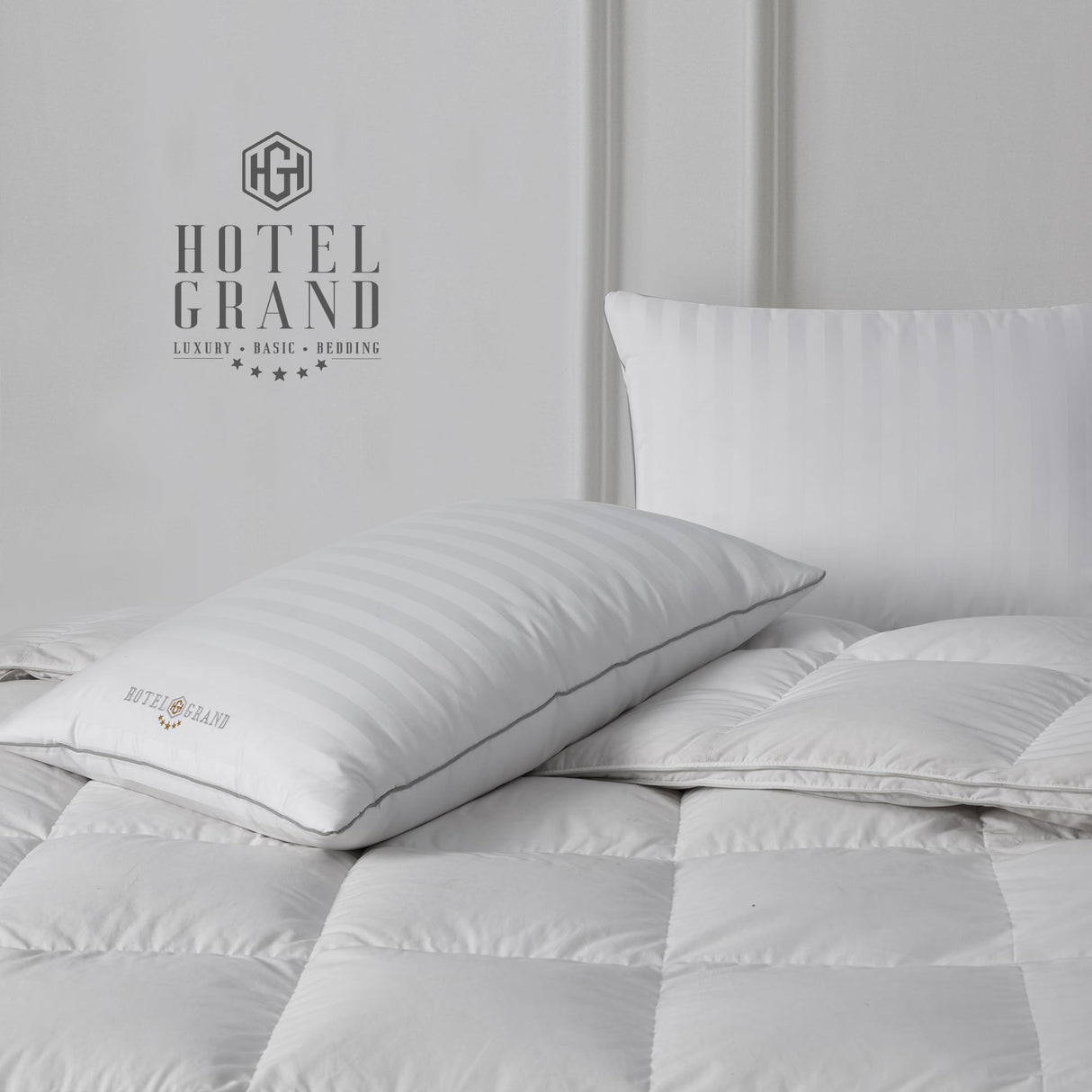 Hotel Grand White Luxury Feather Down Fluffy Bed Pillows 500 Thread Count Queen Size Pillows Set of 2 Pack Machine Washable 100% Cotton Breathable for Side/Back Sleeper Pillows,20" X28"(2 Pack)