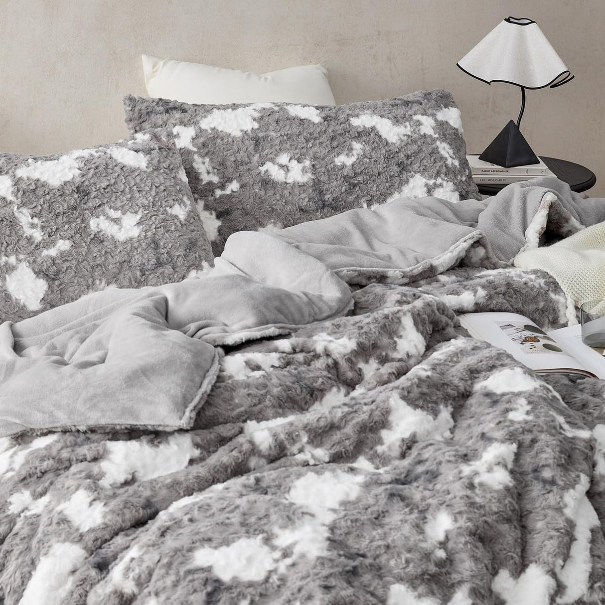 Puppy Love - Coma Inducer® Oversized Queen Comforter Set - Gray and White